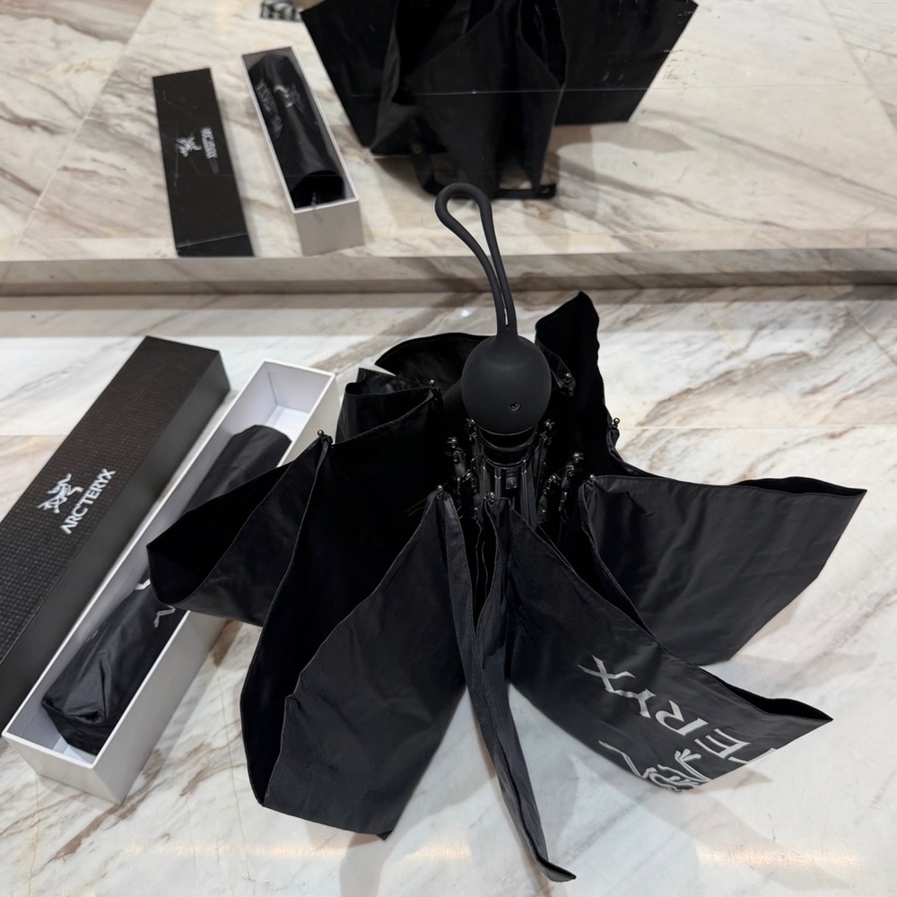 🖤 Arc'teryx Umbrella Black Foldable Rain Gear Logo - Picture 8 of 8